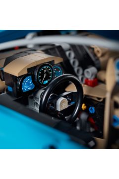 Bugatti Chiron 42083